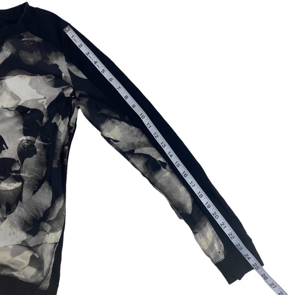 Mossimo Abstract Floral Crewneck Long Sleeve Top Size S - Picture 9 of 9